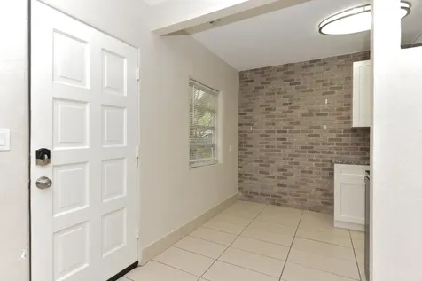 131 S Federal Highway Lake Worth Beach FL 33460