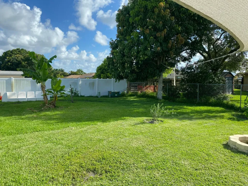 300 La Mancha Avenue Royal Palm Beach FL 33411