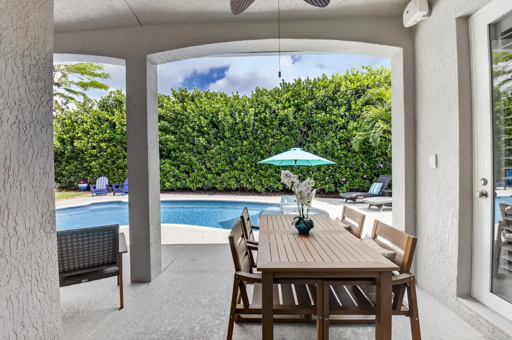 4880 Glenn Pine Lane Boynton Beach FL 33436