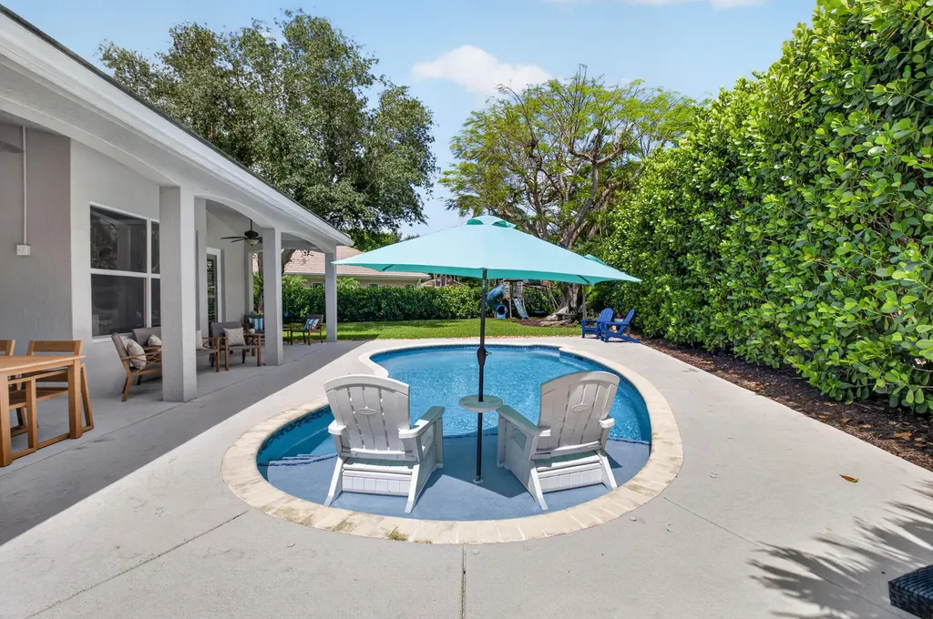 4880 Glenn Pine Lane Boynton Beach FL 33436