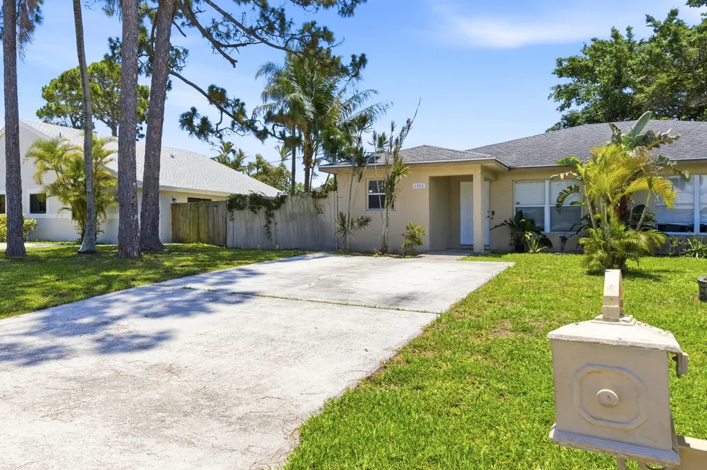 6088 Heather Street Jupiter FL 33458