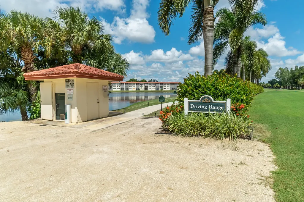 8911 S Hollybrook Boulevard Pembroke Pines FL 33025