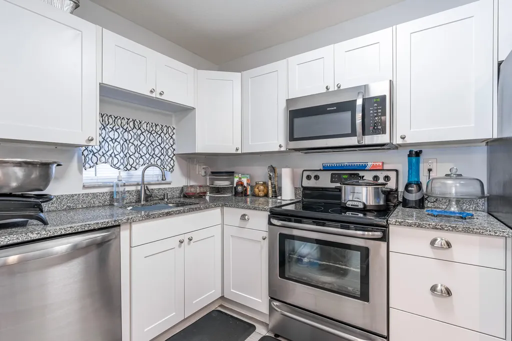 8911 S Hollybrook Boulevard Pembroke Pines FL 33025