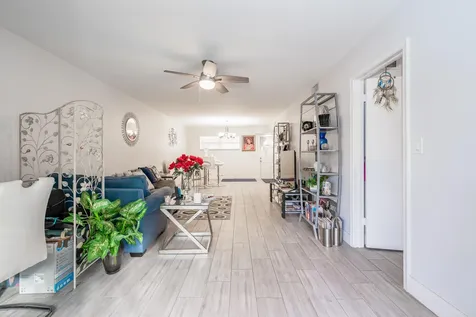 8911 S Hollybrook Boulevard Pembroke Pines FL 33025