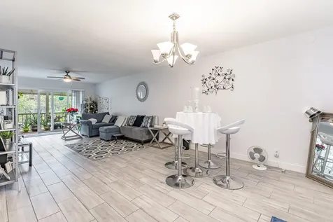 8911 S Hollybrook Boulevard Pembroke Pines FL 33025