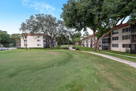 8911 S Hollybrook Boulevard Pembroke Pines FL 33025