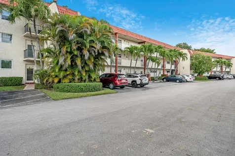 8911 S Hollybrook Boulevard Pembroke Pines FL 33025