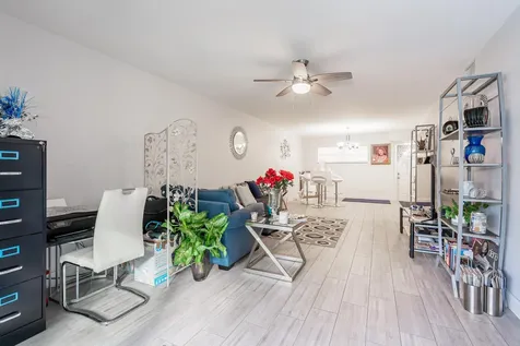 8911 S Hollybrook Boulevard Pembroke Pines FL 33025