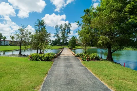 8911 S Hollybrook Boulevard Pembroke Pines FL 33025