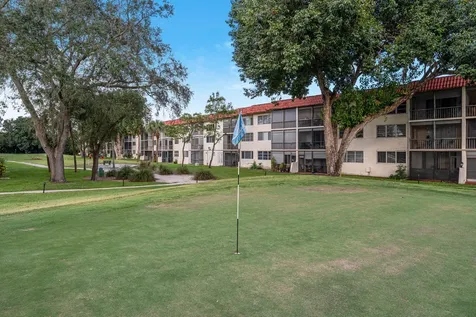 8911 S Hollybrook Boulevard Pembroke Pines FL 33025