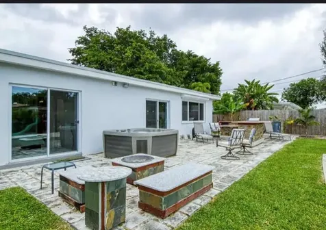1905 N 45th Avenue Hollywood FL 33021