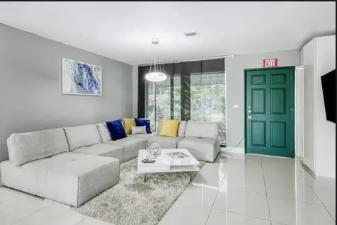 1905 N 45th Avenue Hollywood FL 33021