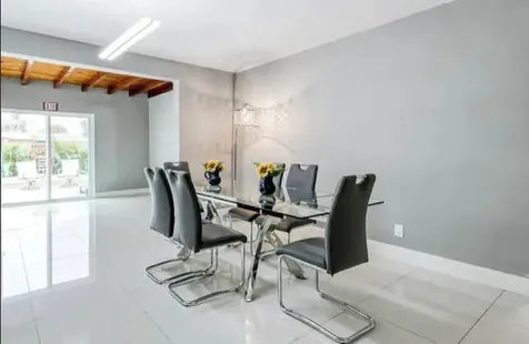 1905 N 45th Avenue Hollywood FL 33021