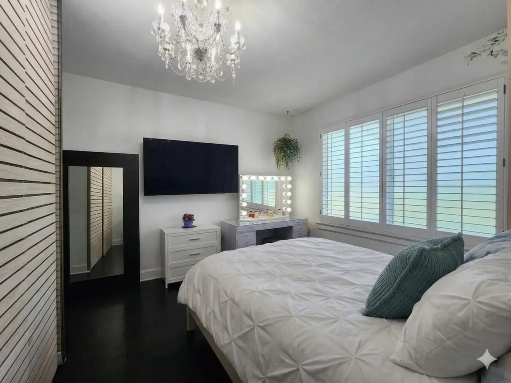 900 16th Street Miami Beach FL 33139