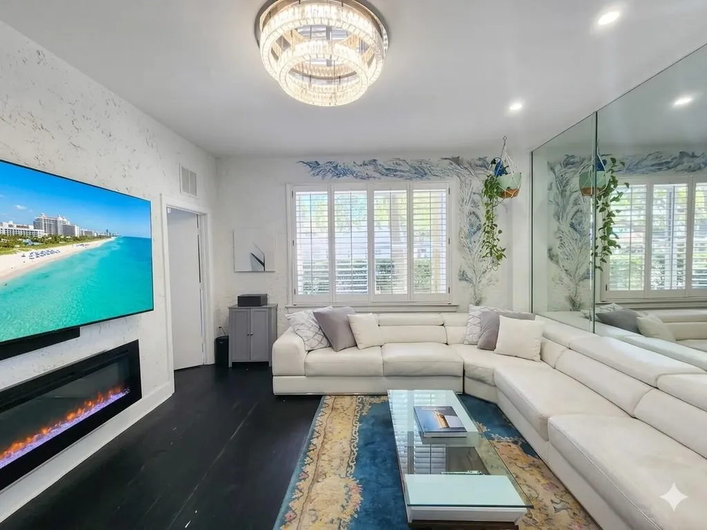 900 16th Street Miami Beach FL 33139