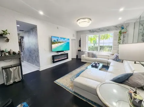 900 16th Street Miami Beach FL 33139