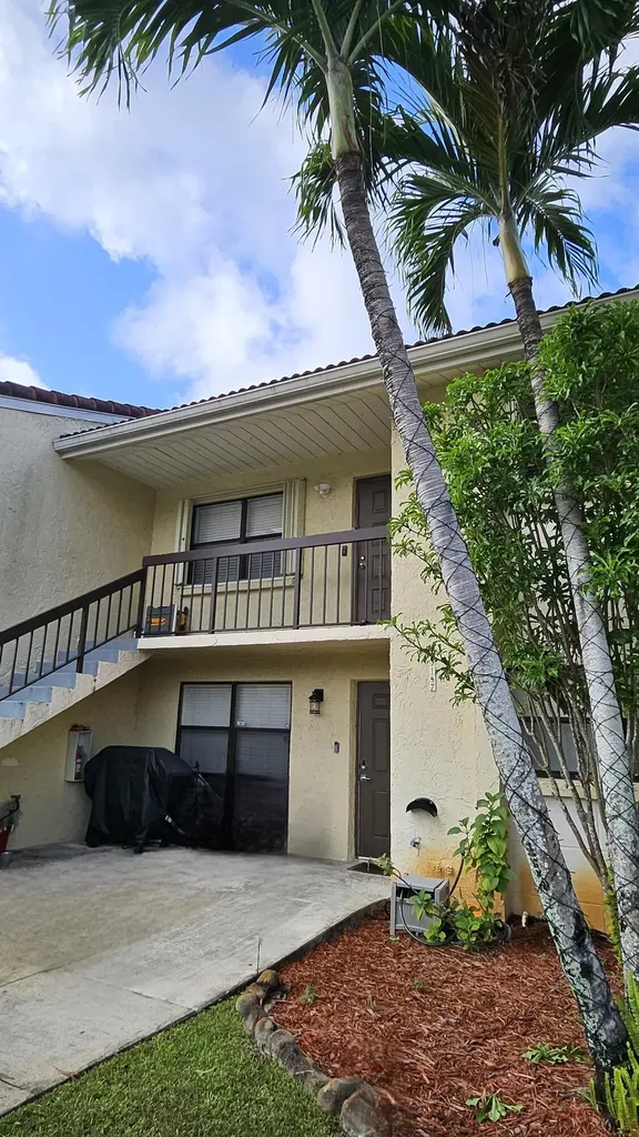 22465 SW 61st Way E Boca Raton FL 33428