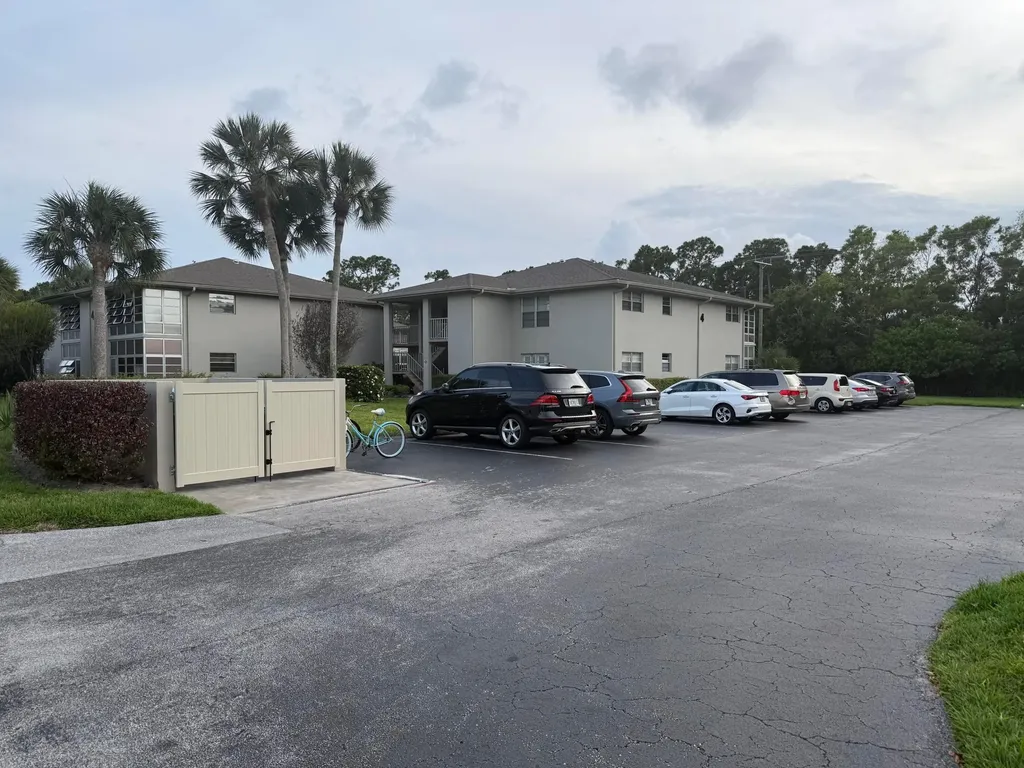 4 Lake Vista Trail Port St Lucie FL 34952