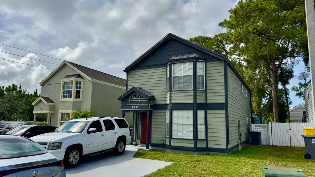 5885 Rambler Rose Way West Palm Beach FL 33415