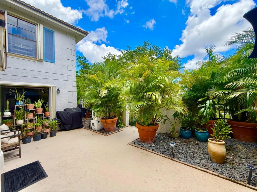 359 Prestwick Circle Palm Beach Gardens FL 33418