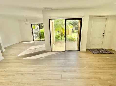 359 Prestwick Circle Palm Beach Gardens FL 33418