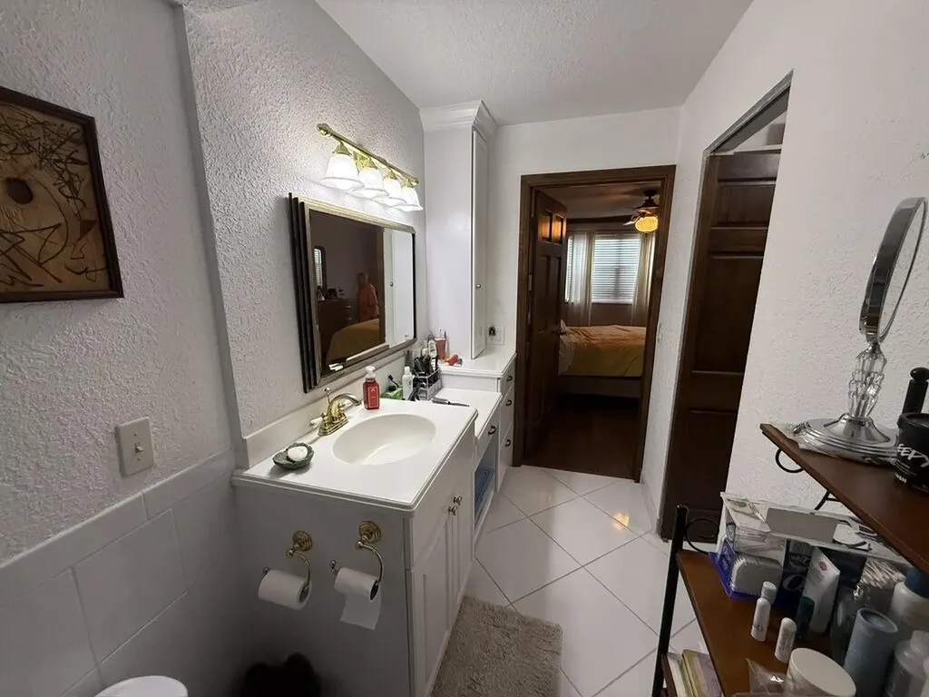 2551 NW 103rd Avenue Sunrise FL 33322