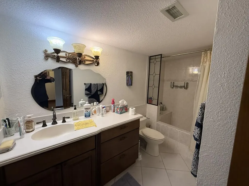 2551 NW 103rd Avenue Sunrise FL 33322