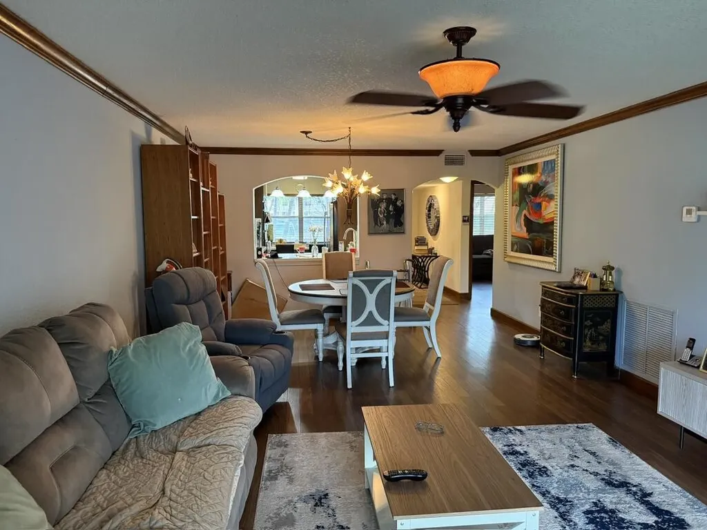 2551 NW 103rd Avenue Sunrise FL 33322