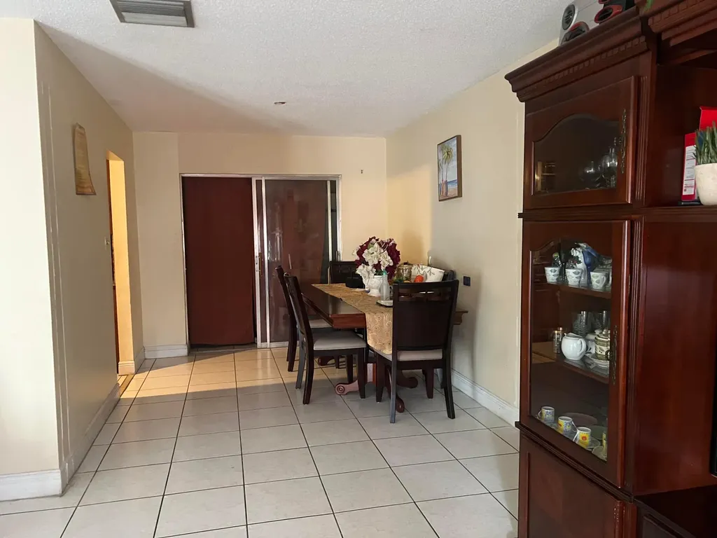 6100 NW 73rd Terrace Tamarac FL 33321