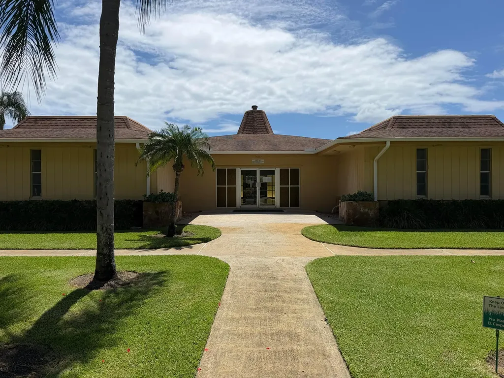 500 Village Green Circle W Palm Springs FL 33461