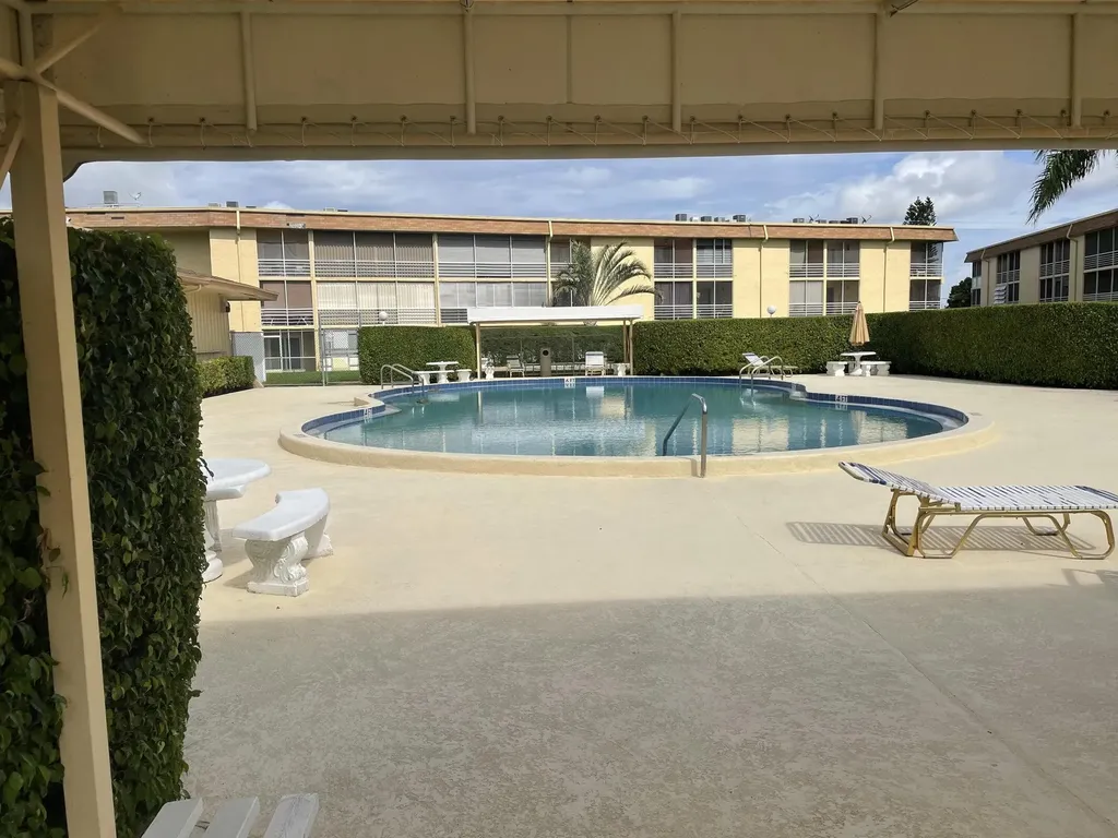 500 Village Green Circle W Palm Springs FL 33461