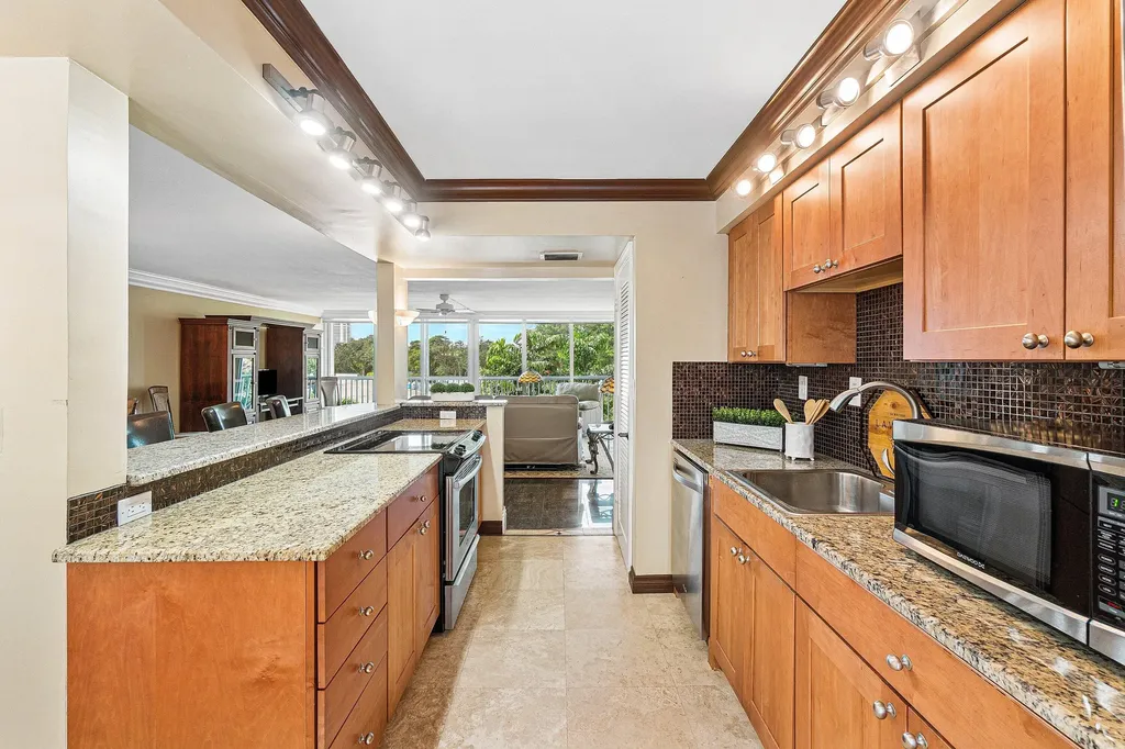 300 E Royal Palm Road Boca Raton FL 33432