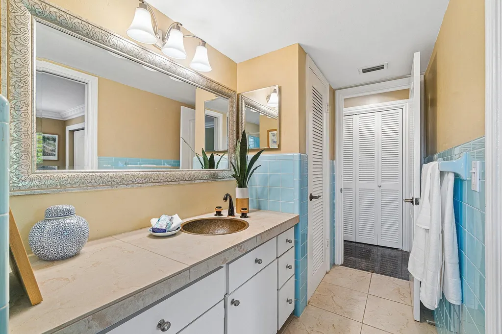 300 E Royal Palm Road Boca Raton FL 33432