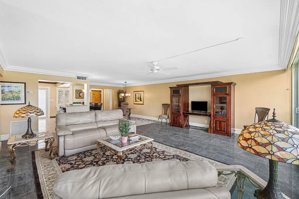 300 E Royal Palm Road Boca Raton FL 33432