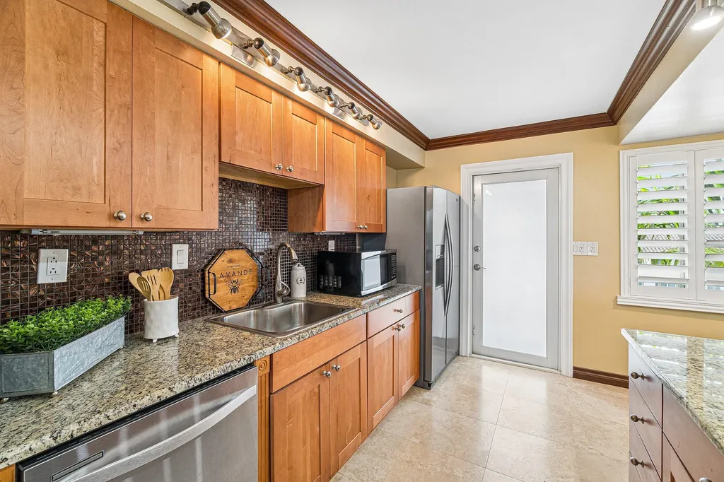 300 E Royal Palm Road Boca Raton FL 33432