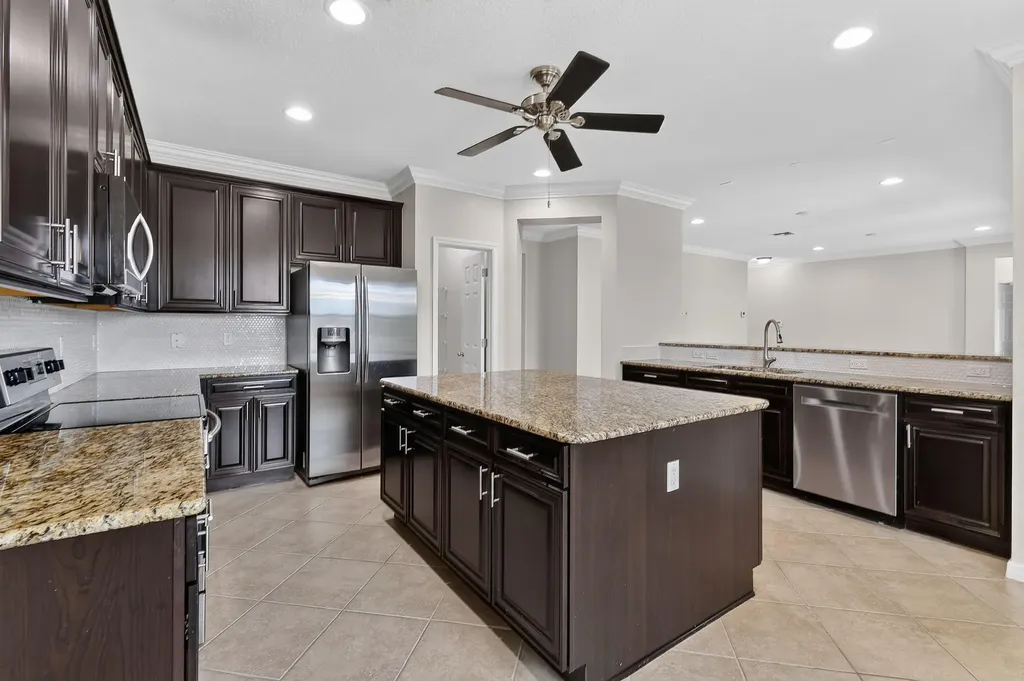 10519 Longleaf Lane Wellington FL 33414