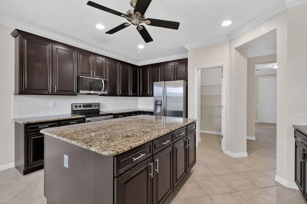 10519 Longleaf Lane Wellington FL 33414
