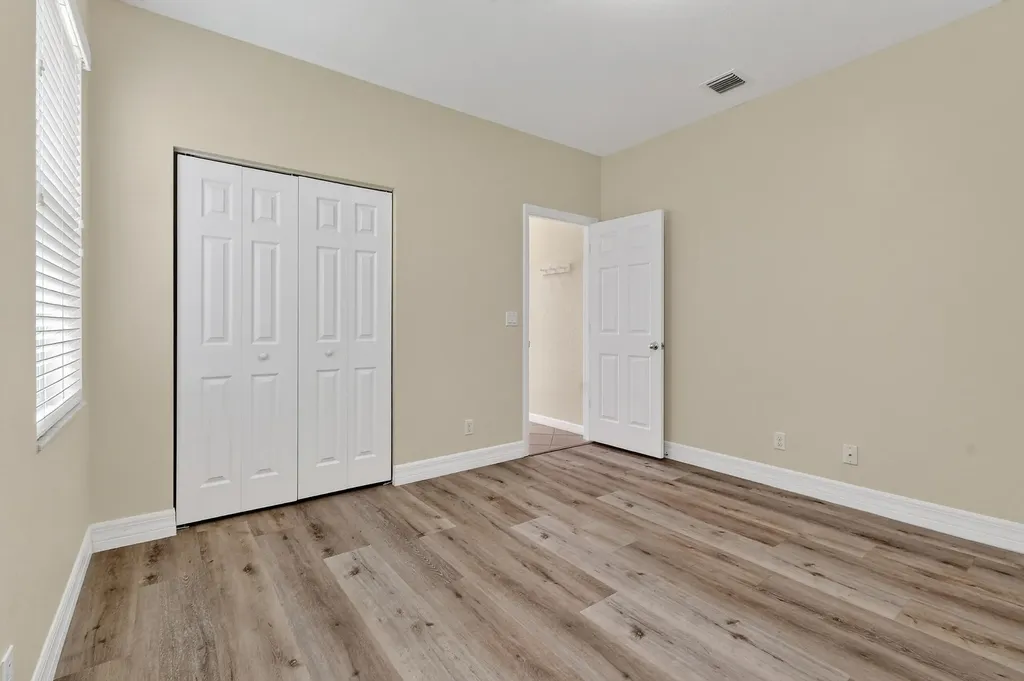 10519 Longleaf Lane Wellington FL 33414