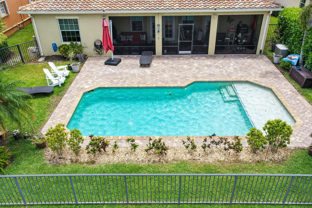 10519 Longleaf Lane Wellington FL 33414