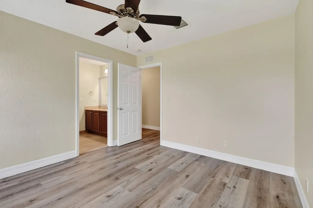 10519 Longleaf Lane Wellington FL 33414