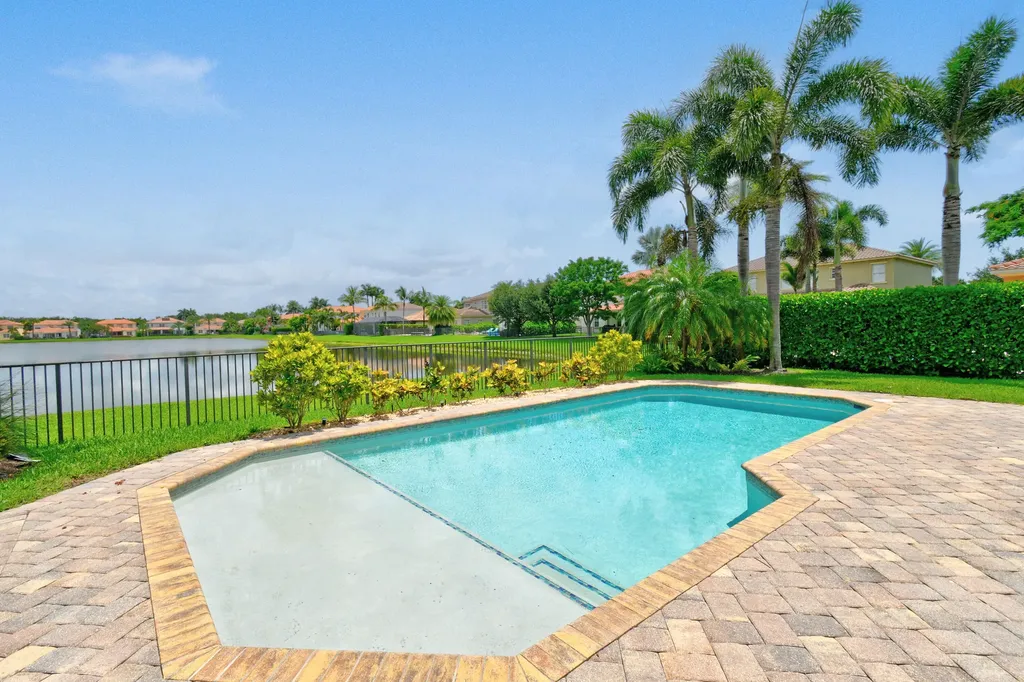 10519 Longleaf Lane Wellington FL 33414