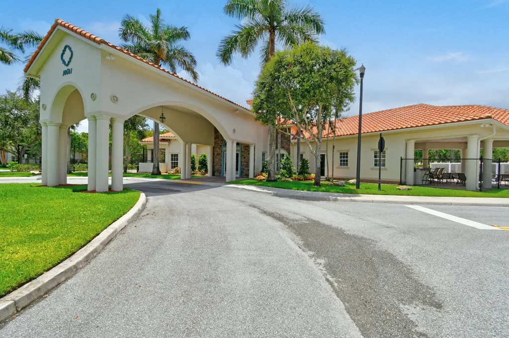 10519 Longleaf Lane Wellington FL 33414