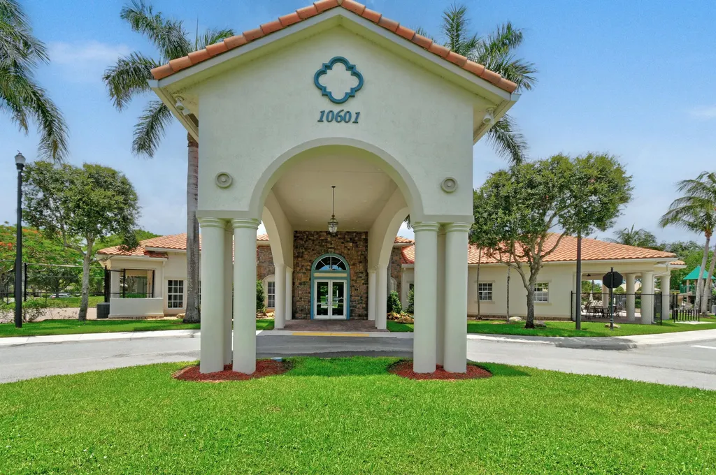 10519 Longleaf Lane Wellington FL 33414