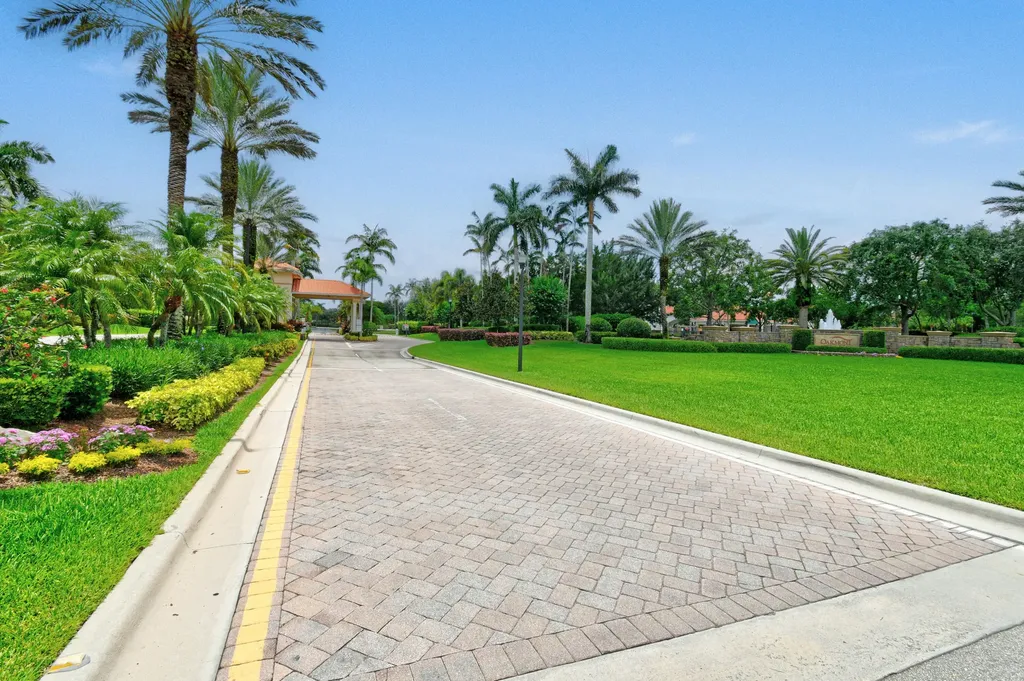 10519 Longleaf Lane Wellington FL 33414