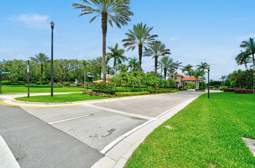10519 Longleaf Lane Wellington FL 33414