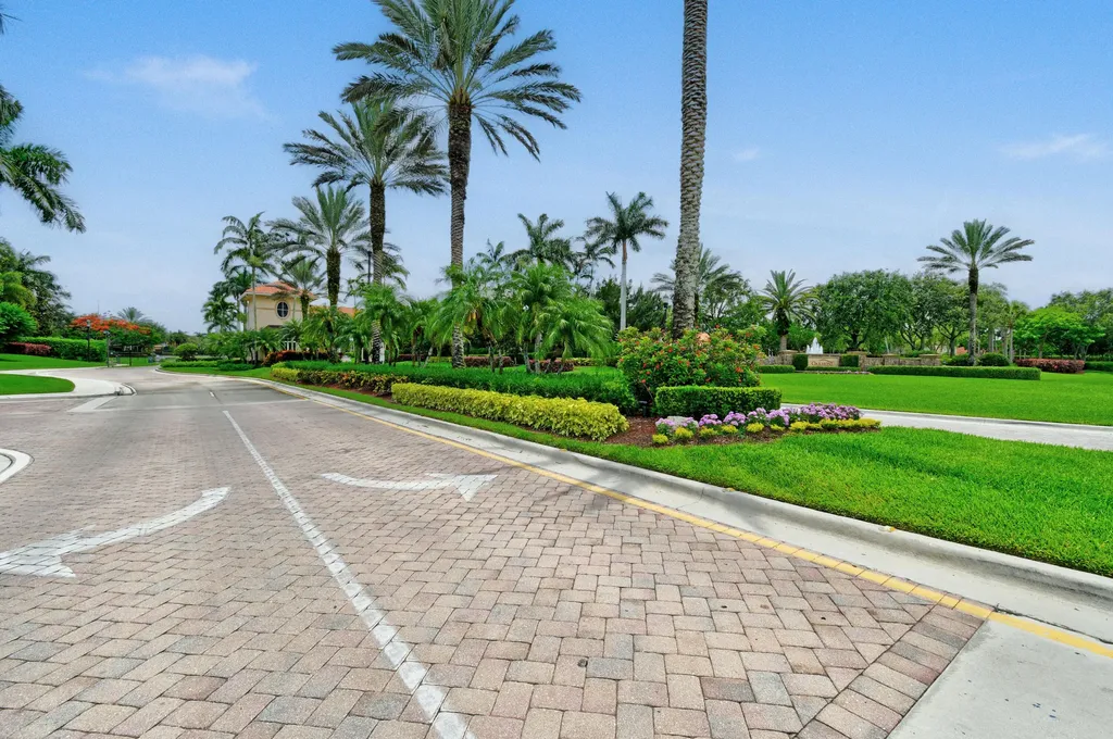 10519 Longleaf Lane Wellington FL 33414