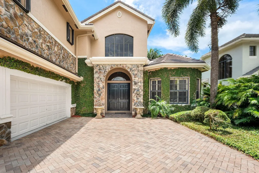 10380 Trianon Place Wellington FL 33449
