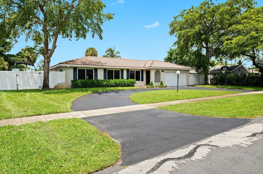 6101 SW 9th Street Plantation FL 33317
