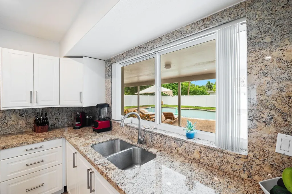 6101 SW 9th Street Plantation FL 33317