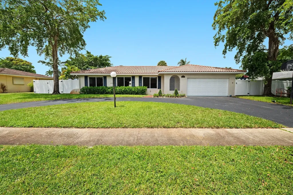 6101 SW 9th Street Plantation FL 33317